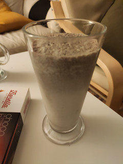 A picture of Oreo milkshake.