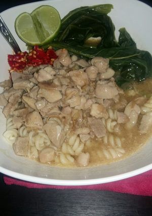 รูปของ ราดหน้าไก่