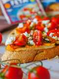 Tostadas de Feta o Halloumi y melocotón