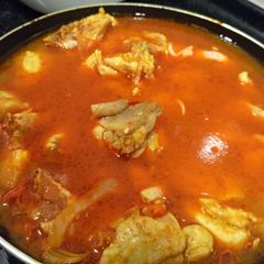 A picture of Spicy chicken soup.