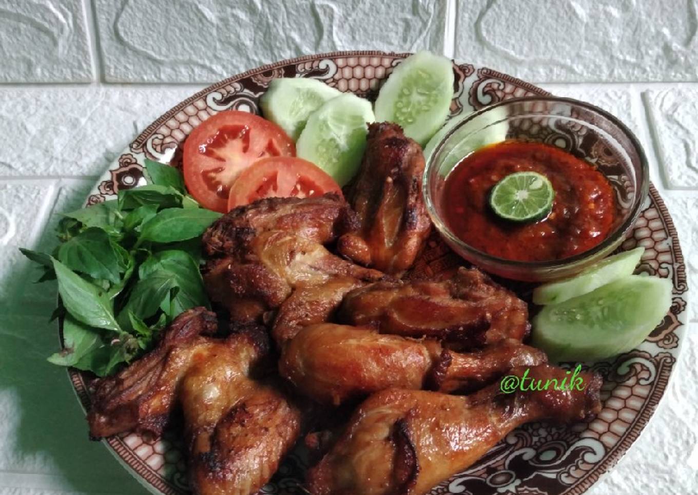 388. Ayam Goreng Kalasan