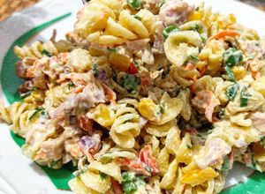 Foto de Salada de macarrão com maionese