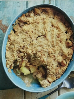 A picture of Apple and Cinnamon Crumble.