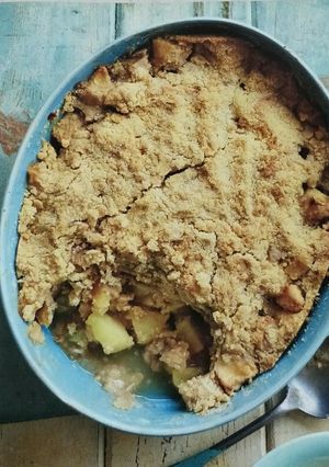 A picture of Apple and Cinnamon Crumble.