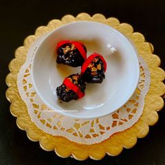 A picture of Chocolate Dipped Dates.
