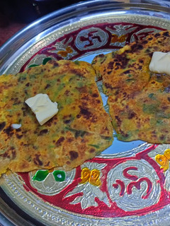 मेथी पराठा (methi paratha recipe in hindi) रेसिपी मुख्य फोटो