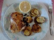 Una foto de guarniciones para pescado plancha