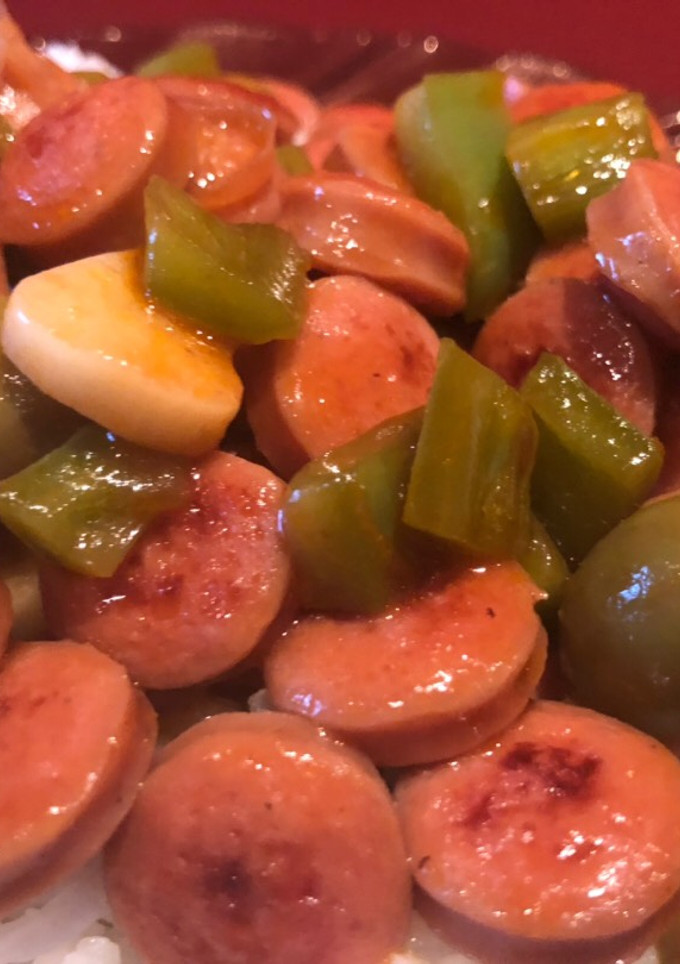 Una foto de Salchichas en salsa