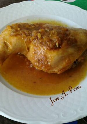 Foto principal de Muslo y contramuslo de pollo en salsa de azafrán #pollo y listo