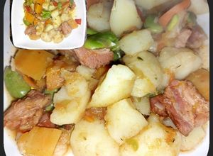Una foto de "Guiso de Octubre" con habas frescas🥔🫛🥕🍲