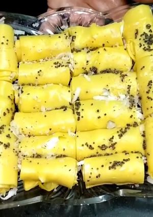 A picture of Khandvi.
