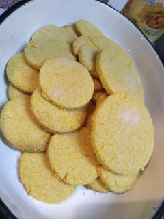 Una foto de Galletitas de polenta SIN TACC 💞