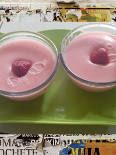 Foto resep Puding yogurt strawberry