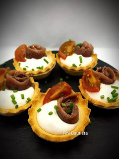 Una foto de Canapés de anchoa en tartaletas