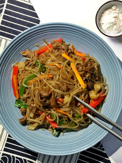 Foto resep Japchae (Korean Glass Noodles Stir Fry)