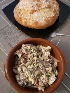 Una foto de Revuelto de setas con jamón