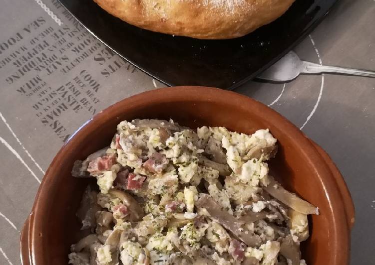 Revuelto de setas con jamón