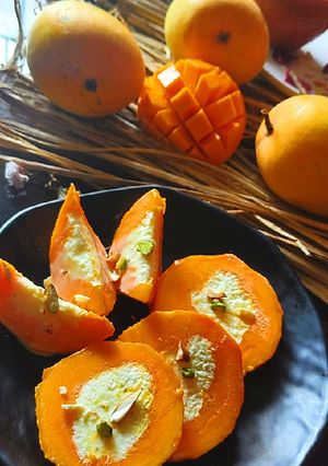 A picture of Stuffed mango kulfi.