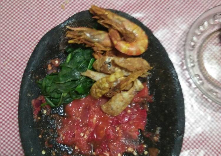 Rahasia Membuat Sambal tomat mentah untuk anak - anak yang Gurih