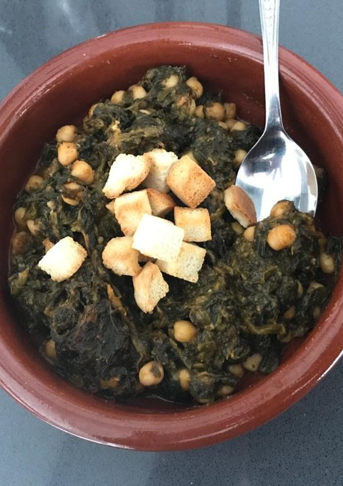 Una foto de Espinacas con garbanzos