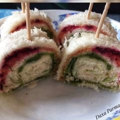 A picture of 5 Minute Fireless Pinwheel Sandwich - Quick Tiffin.