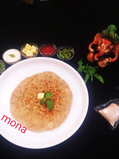 आलू और प्याज़ का पराठा (aloo aur pyaz ka paratha recipe in Hindi) रेसिपी मुख्य फोटो