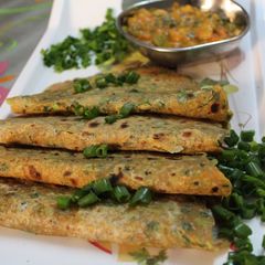 A picture of Spring Onion Chapathi.