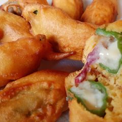 A picture of Stuff chillies with cheese and potatoes..(piment Farsi).