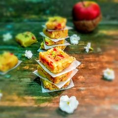 A picture of Apple coconut burfi.