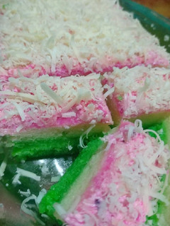 Foto resep Cassavacheese Cake with Dragon fruit butter cream -Bolu Singkong