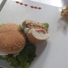 A picture of Vegetable burger.