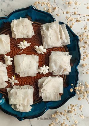 A picture of Chunchi patra pitha.