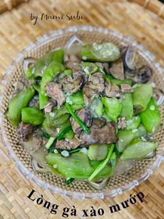 Hình của món Lòng gà xào mướp.
