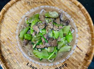 Hình của món Lòng gà xào mướp.