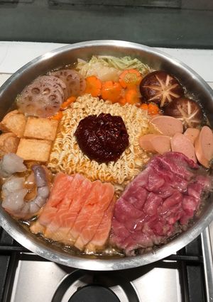 รูปของ หม้อไฟเกาหลี (บูเดชิเกะ)
