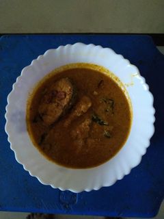 सुरमई फिश करी रेसिपी चे मुख्य फोटो