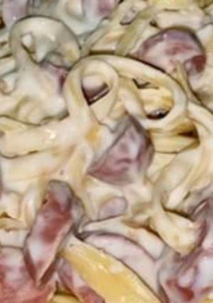 صورة لوصفة معكرونه هوت دوغ بالصوص الابيض 😋😋😋😋