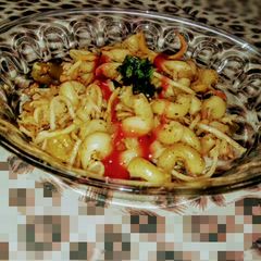 Spicy chicken macaroni with spaghetti A picture of Spicy chicken macaroni with spaghetti.