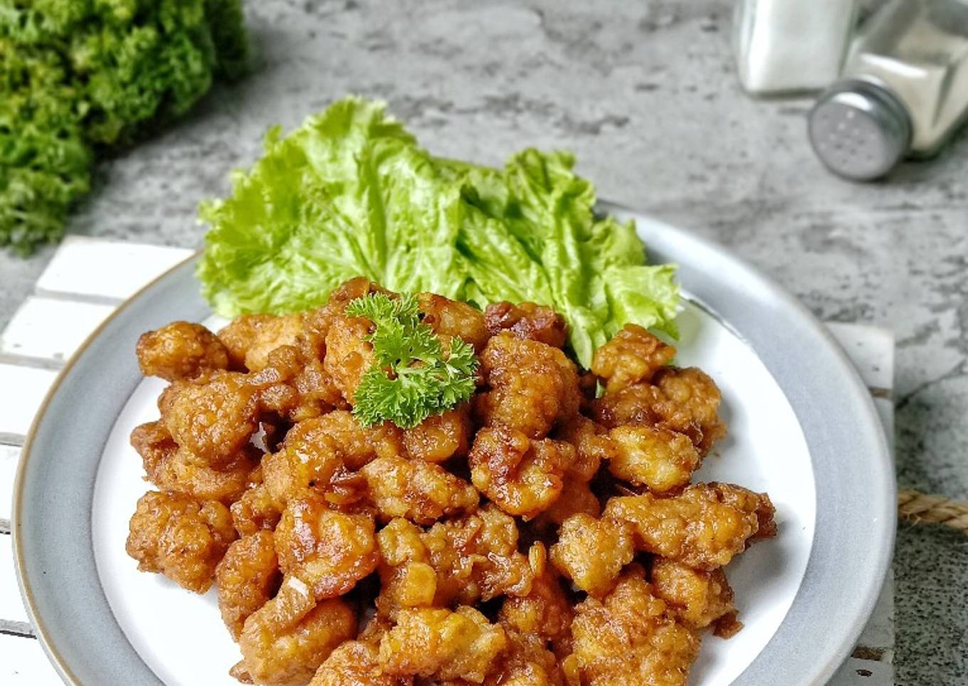 Ayam krispi lada hitam