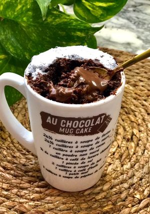 صورة لوصفة كيكة سريعة في الكوب (Mug cake)