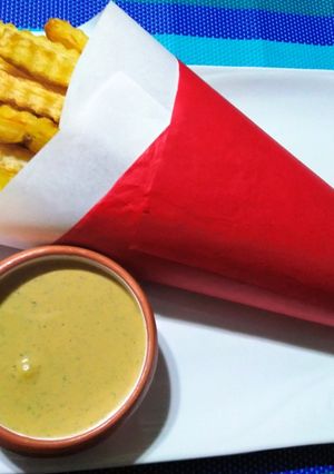 Una foto de Papas fritas con crema de ocopa👍🇵🇪