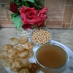 A picture of Gol Gappay.