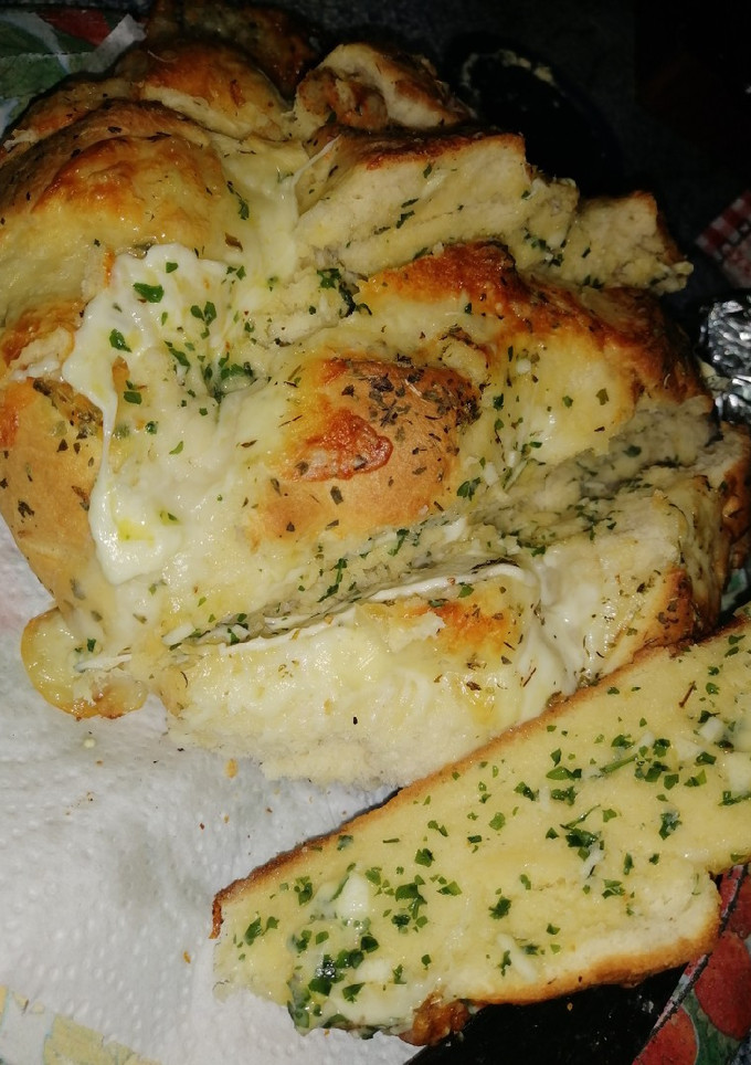Una foto de Pan de ajo y queso