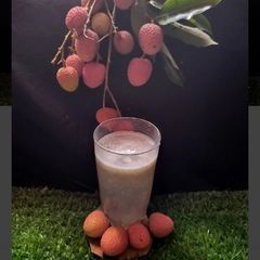 A picture of Litchi sabja seeds drinks.