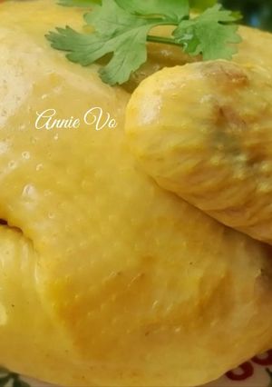 Hình của món Gà luộc da săn.
