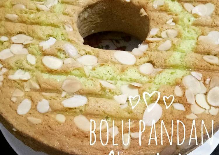 Bolu Pandan Almond