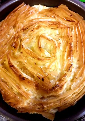 Una foto de Flor de Filo, Galatopita o Ruffled Milk Cake