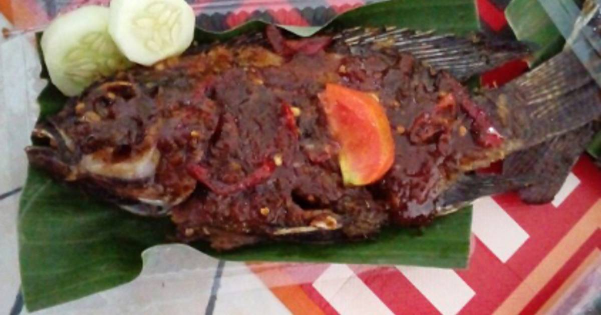 Grilled Whole Fish with Tamarind, Sweet Soy Sauce and Bento Rice Recipe ...