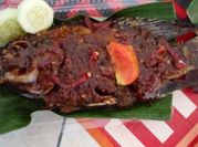 A picture of banana leaves tamarind