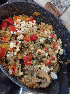 Una foto de Pollo con Bulgur y verduras